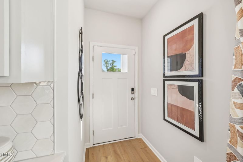 1012 Winding Spring Dr, Mebane, NC 27302