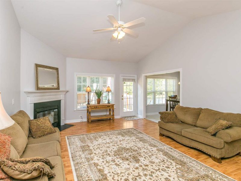 1012 Winter Bloom Ct, Wake Forest, NC 27587