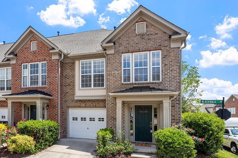 10120 Blackwell Dr, Raleigh, NC 27617