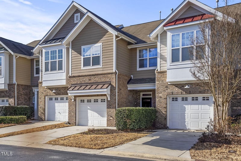 10121 Knotty Pine Ln, Raleigh, NC 27617