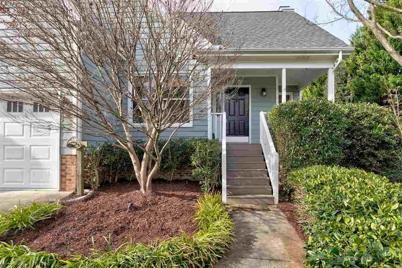 1013 Alderleaf Dr, Fuquay Varina, NC 27526