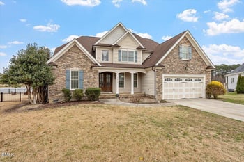 1013 Black River Dr, Zebulon, NC 27597