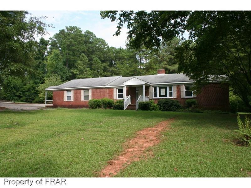 1013 Carthage St, Sanford, NC 27330