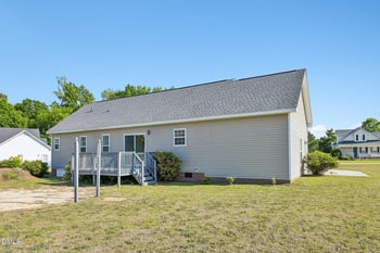 1013 Deer Oaks Ct, Raleigh, NC 27603