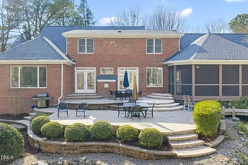 1013 Erins Way Ln, Raleigh, NC 27614