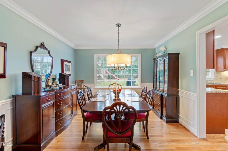 1013 Hemingway Dr, Raleigh, NC 27609