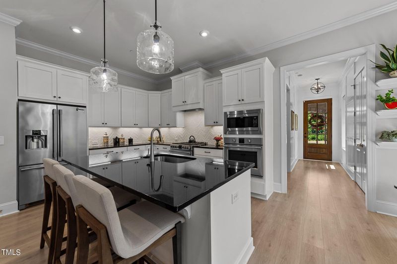 1013 Laurelwood Dr, Durham, NC 27705