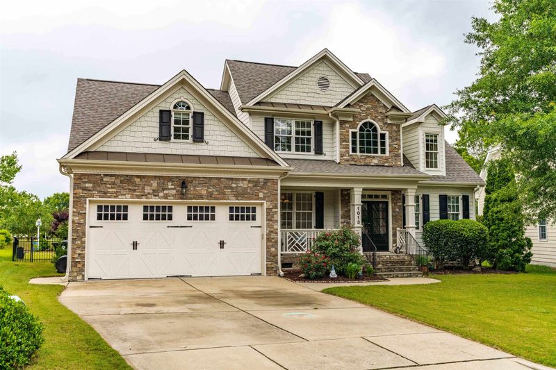 1013 Lyndhurst Falls Ln, Knightdale, NC 27545
