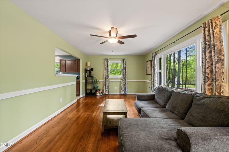 1013 Meadowbrook Dr, Garner, NC 27529