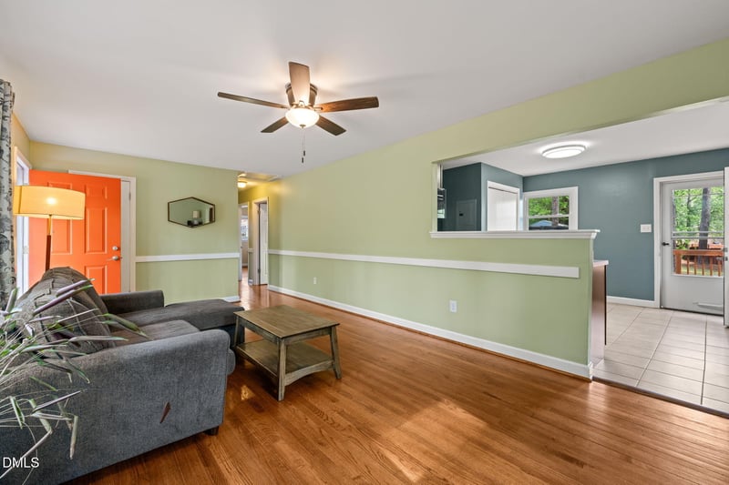 1013 Meadowbrook Dr, Garner, NC 27529