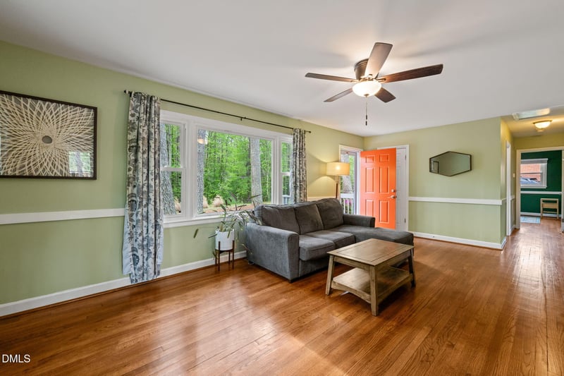 1013 Meadowbrook Dr, Garner, NC 27529