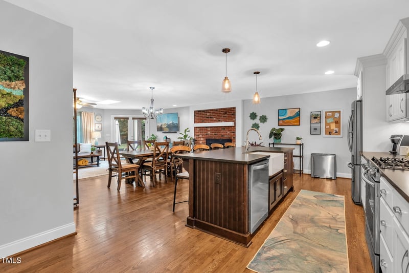 1013 Powell Dr, Raleigh, NC 27606