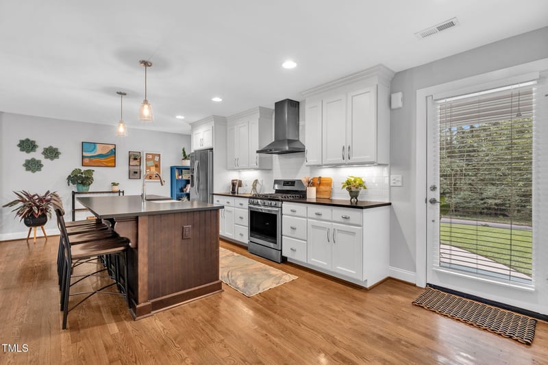1013 Powell Dr, Raleigh, NC 27606