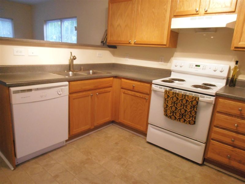 1013 Statler Dr, Durham, NC 27703
