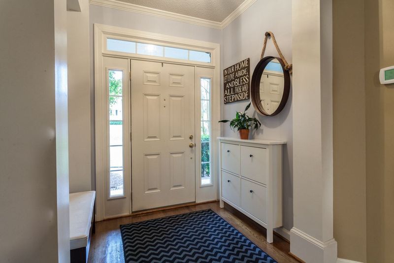 1013 Transom Ct, Raleigh, NC 27603