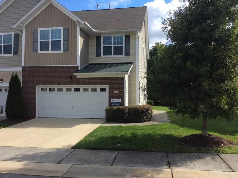 10130 Marleybone Dr, Raleigh, NC 27617