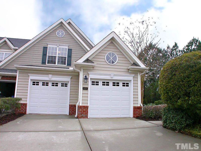 10130 Mizner Ln, Raleigh, NC 27617