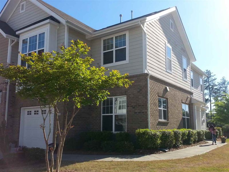 10131 Lynnberry Pl, Raleigh, NC 27617
