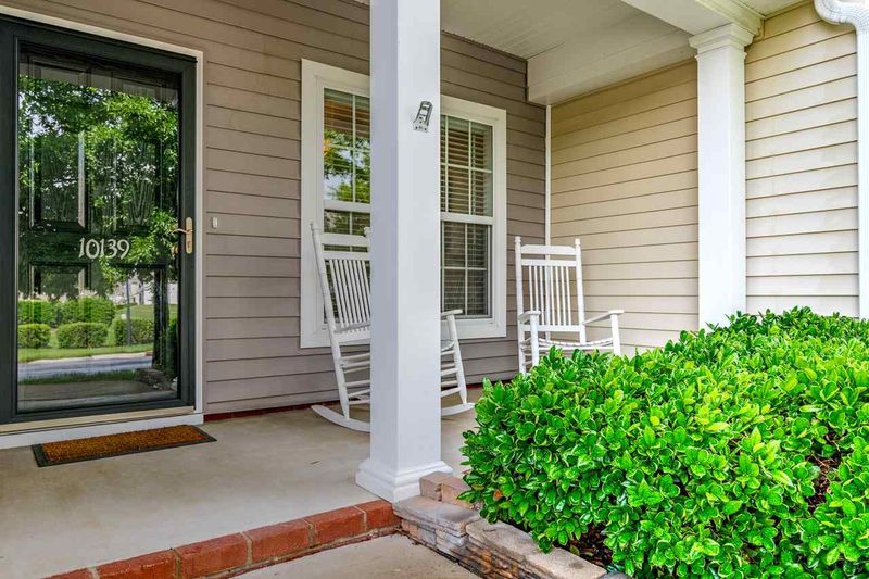 10139 Bessborough Dr, Raleigh, NC 27617