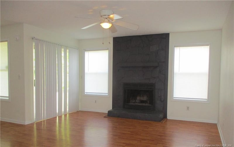 1014 Brookhollow Dr #4, Fayetteville, NC 28314