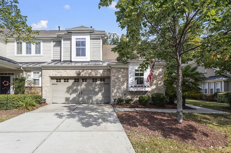 1014 Kingston Grove Dr, Cary, NC 27519