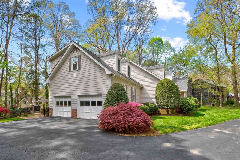 1014 Queensferry Rd, Cary, NC 27511