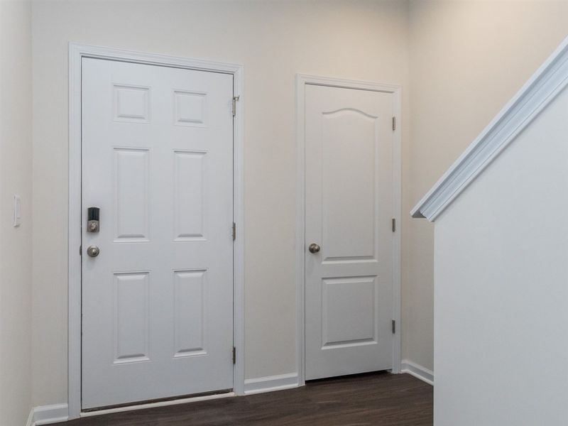 1014 Salt Glaze Ln, Cary, NC 27519