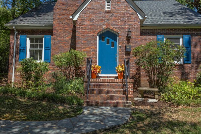 1014 Starlight Dr, Durham, NC 27707