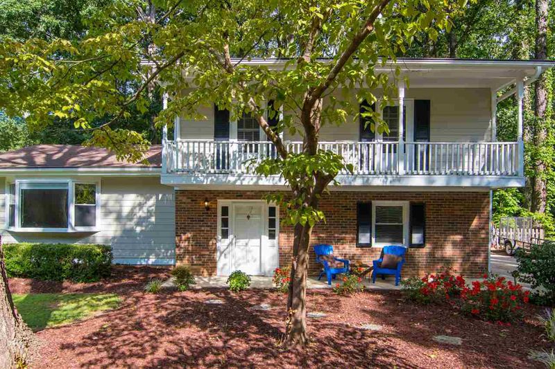 1014 Sturdivant Dr, Cary, NC 27511