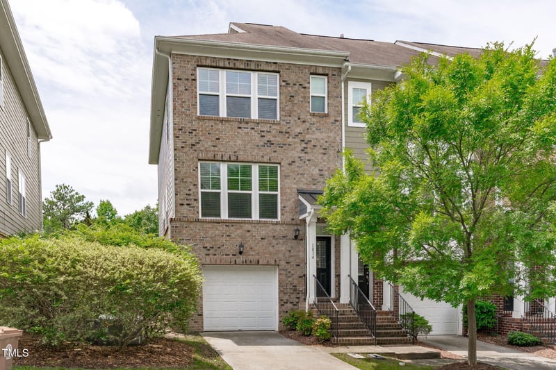 1014 Summerhouse Rd, Cary, NC 27519