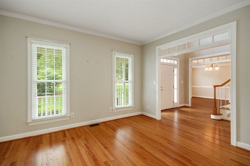 1014 N Wellonsburg Pl, Apex, NC 27502
