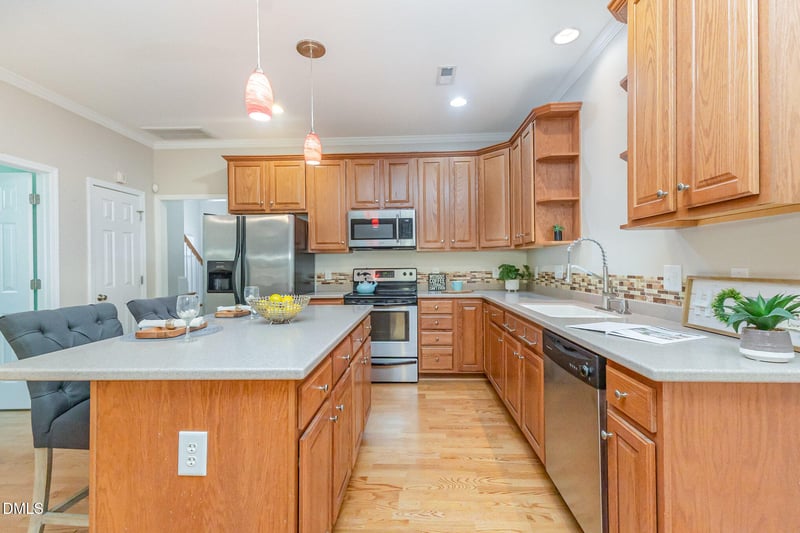 10141 Bessborough Dr, Raleigh, NC 27617