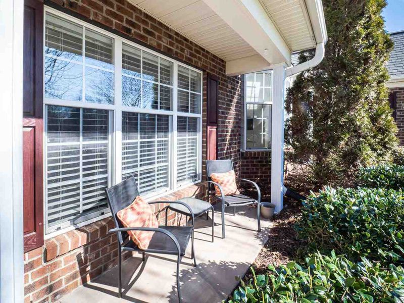10147 Mizner Ln, Raleigh, NC 27617