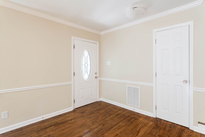 1015 Askham Dr, Cary, NC 27511
