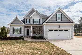 1015 Black River Dr, Zebulon, NC 27597