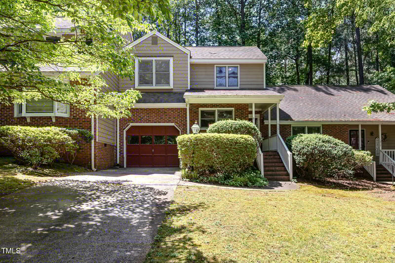 1015 Boathouse Ct, Raleigh, NC 27615