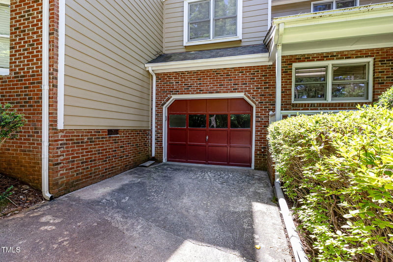 1015 Boathouse Ct, Raleigh, NC 27615