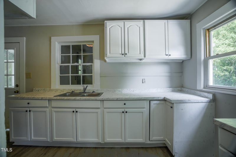 1015 Cross Link Rd, Raleigh, NC 27610