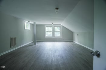 1015 Cross Link Rd, Raleigh, NC 27610