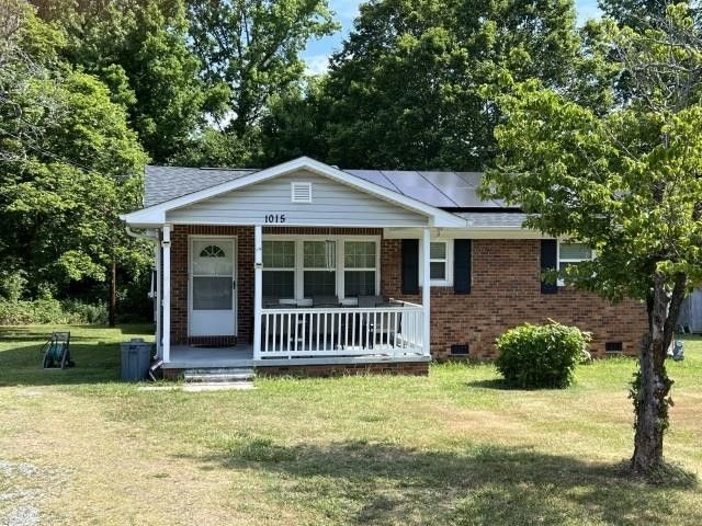1015 Holt St, Mebane, NC 27302