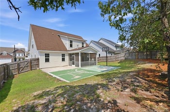 1015 Liberty Ln, Fayetteville, NC 28311