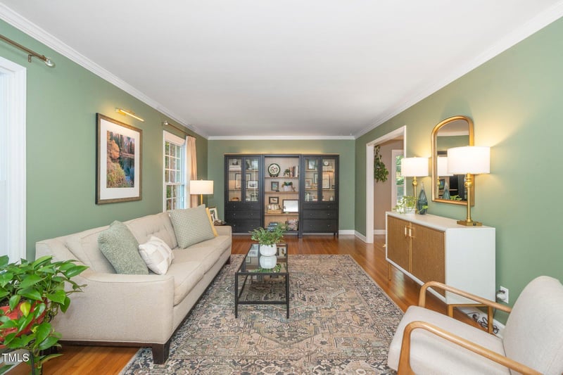 1015 Manchester Dr, Cary, NC 27511