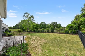 1015 Meadow Pond Dr, Durham, NC 27703