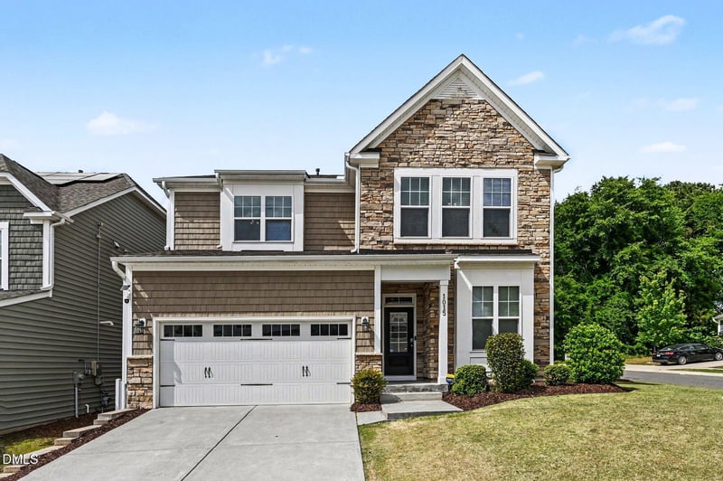 1015 Meadow Pond Dr, Durham, NC 27703