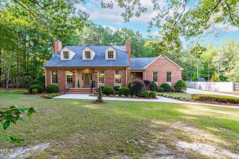 1015 Mulberry Rd, Clayton, NC 27520