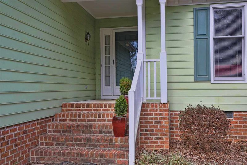 1015 Shady Ln, Durham, NC 27712
