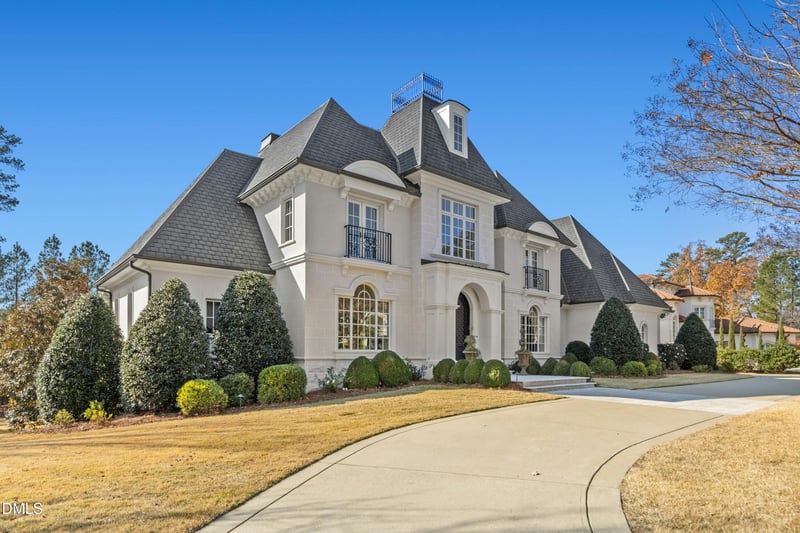 1015 Venetian Ct, Cary, NC 27518