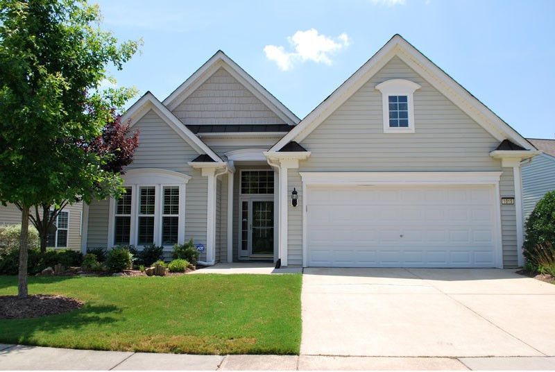 1015 Ventnor Pl, Cary, NC 27519