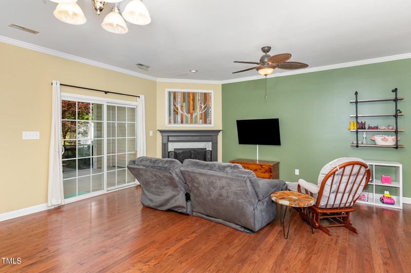 10153 Bessborough Dr, Raleigh, NC 27617