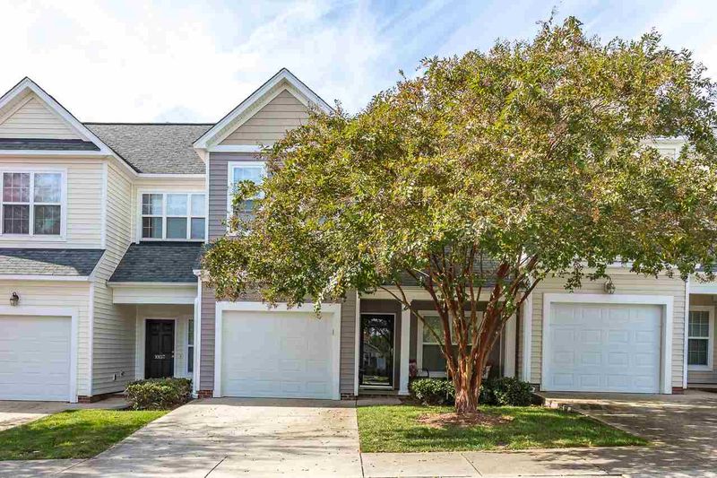 10159 Bessborough Dr, Raleigh, NC 27617